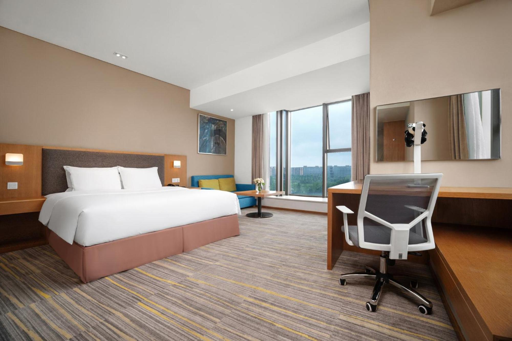 Holiday Inn Express Chengdu Airport Zone Free Shuttle From Shuangliu International Airport To Hotel ,Welcome Drink Dış mekan fotoğraf