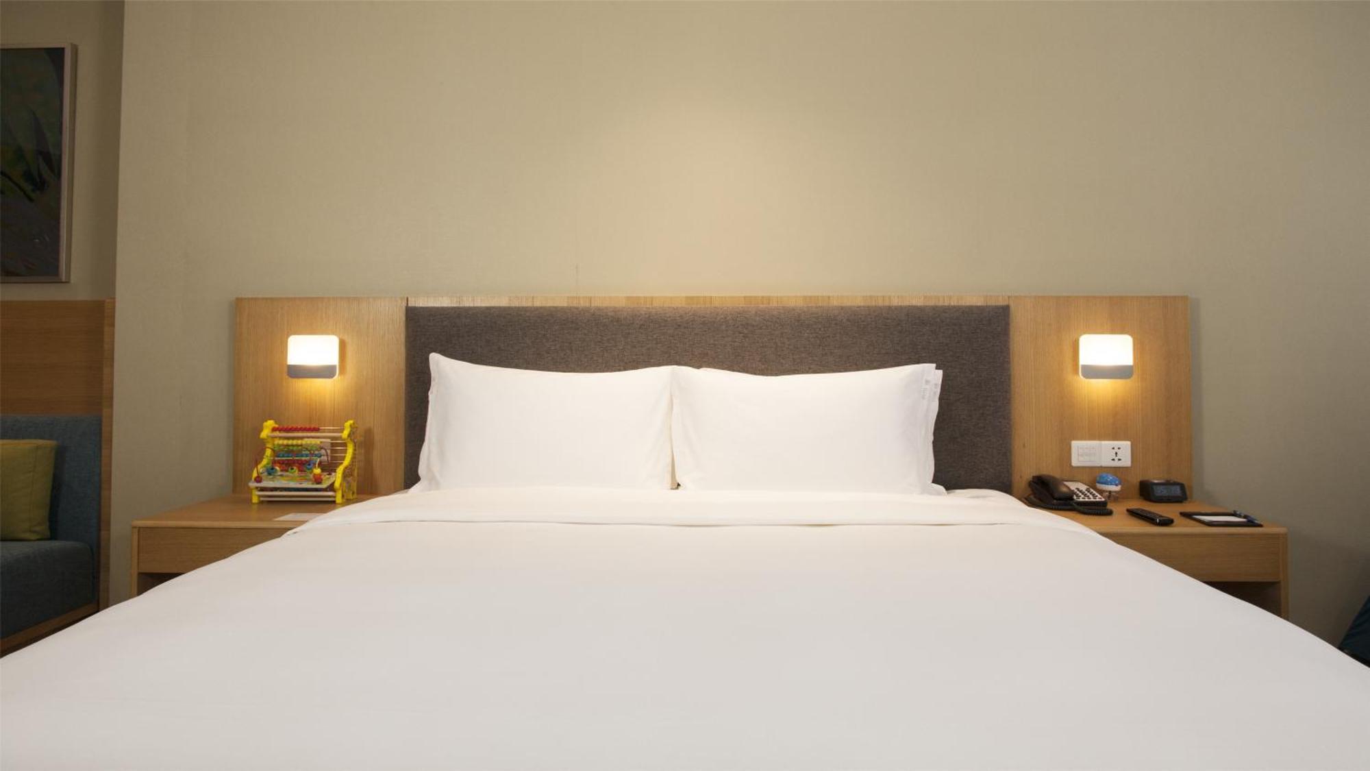 Holiday Inn Express Chengdu Airport Zone Free Shuttle From Shuangliu International Airport To Hotel ,Welcome Drink Dış mekan fotoğraf