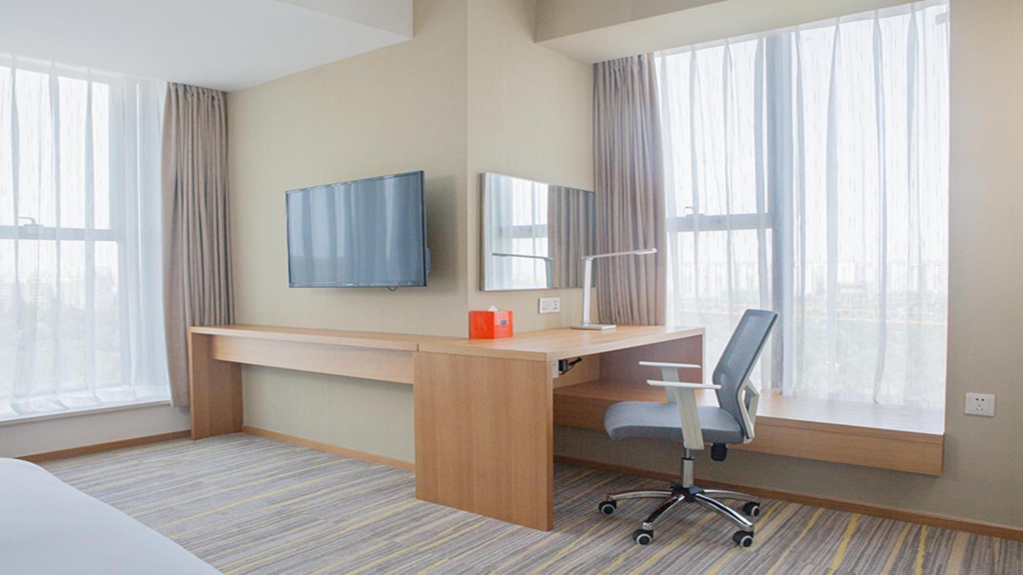 Holiday Inn Express Chengdu Airport Zone Free Shuttle From Shuangliu International Airport To Hotel ,Welcome Drink Dış mekan fotoğraf
