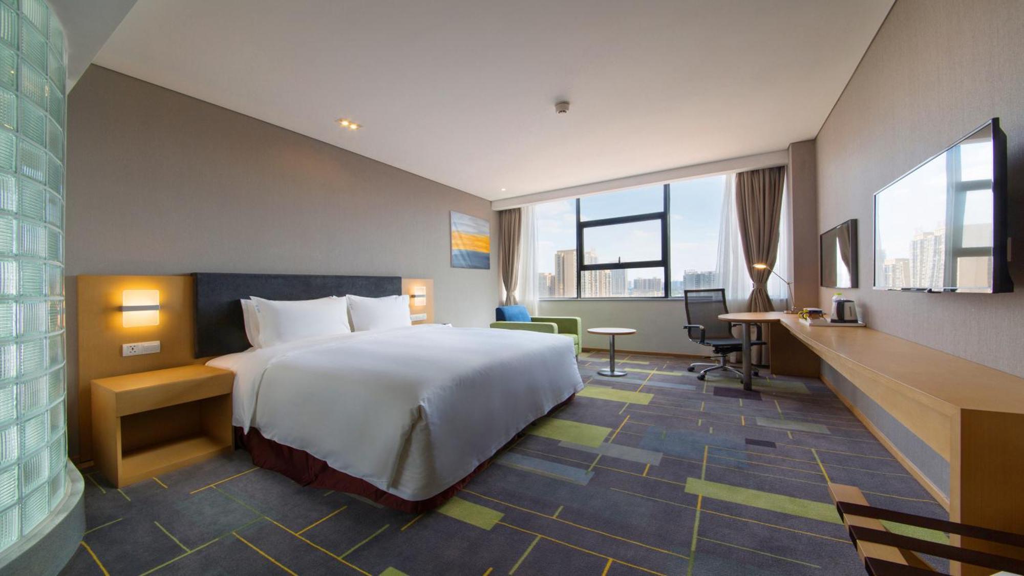 Holiday Inn Express Chengdu Airport Zone Free Shuttle From Shuangliu International Airport To Hotel ,Welcome Drink Dış mekan fotoğraf